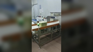 Detector de metais de produto comestível que apoia processos automatizados de inspeção