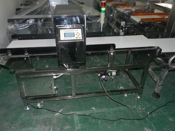 Produto comestível industrial de aço inoxidável dos detectores de metais com correia transportadora